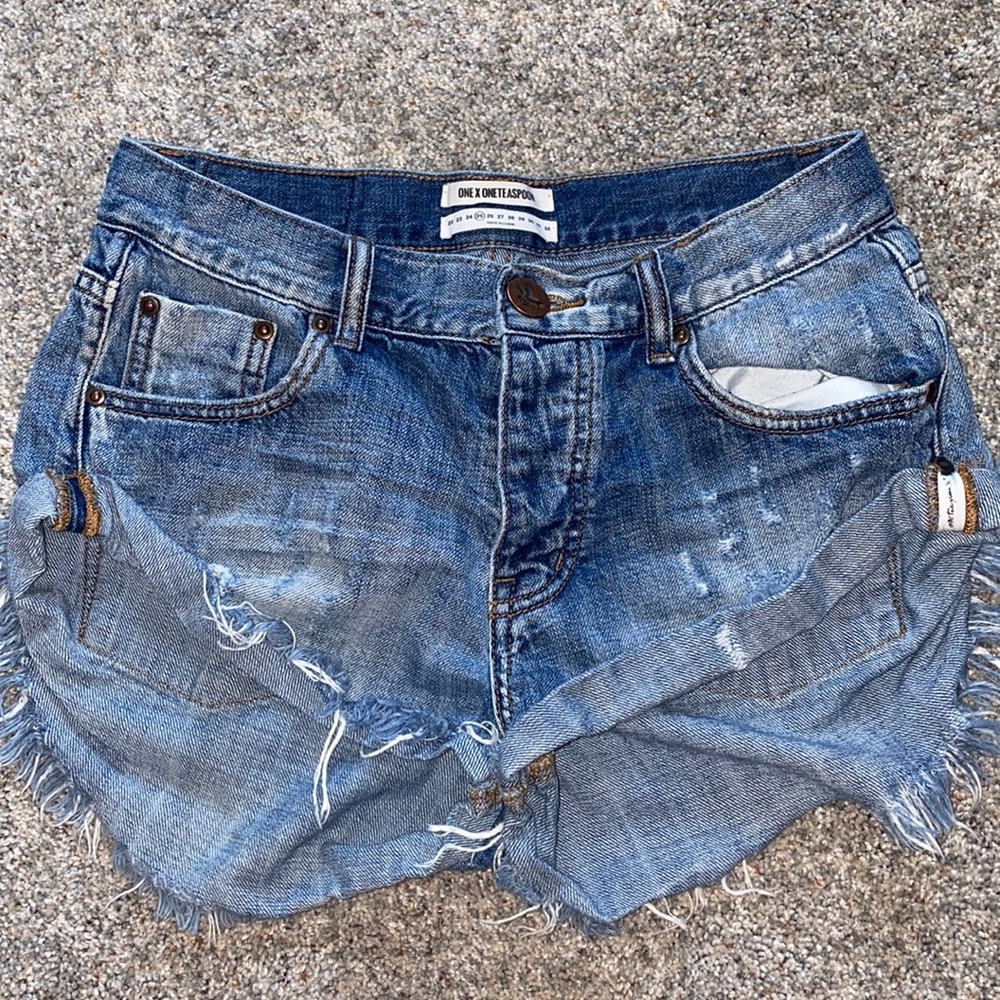 One teaspoon bandits shorts size 25 M